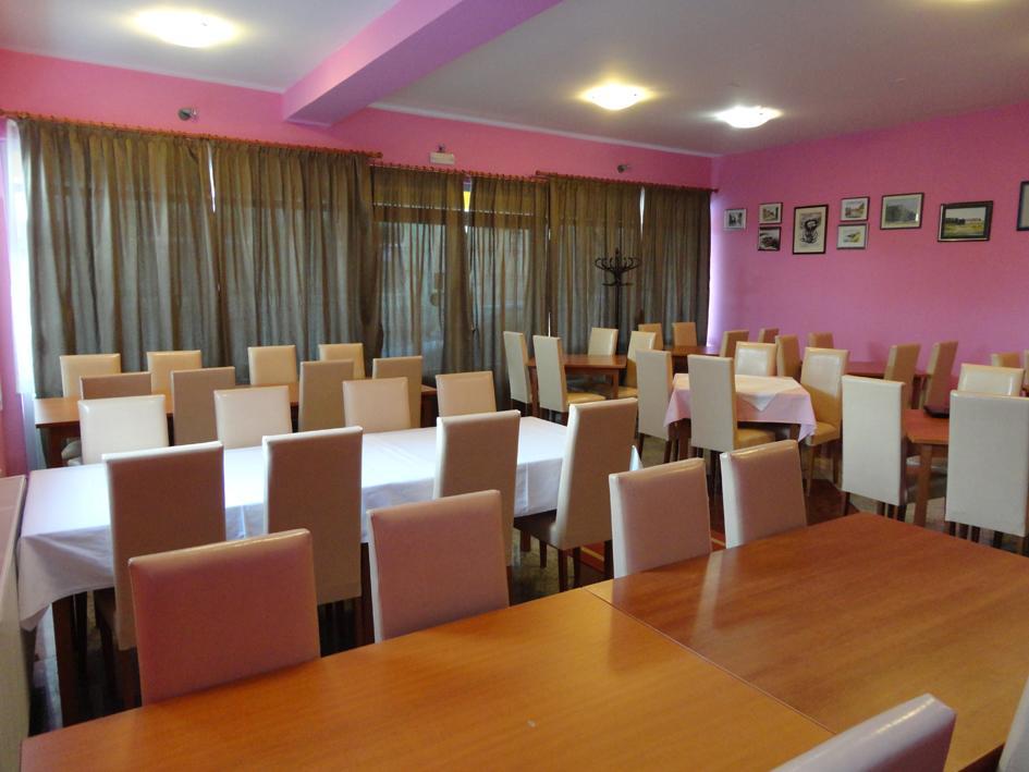 Prenociste "Magnus" Bed & Breakfast Slavonski Brod Ngoại thất bức ảnh