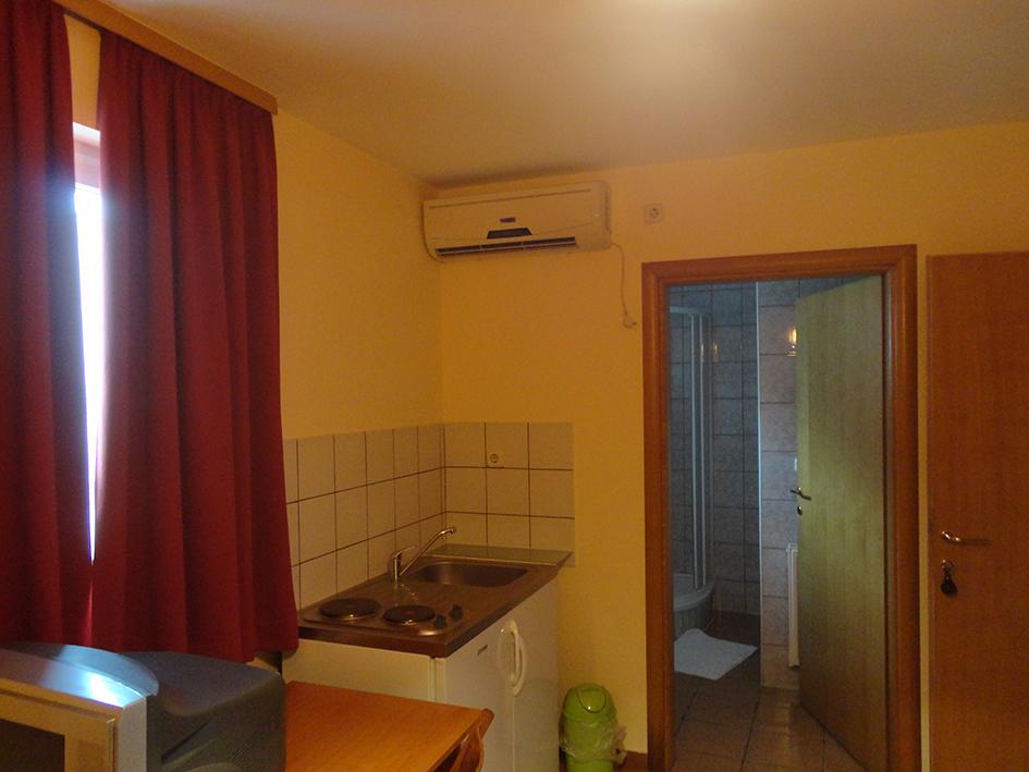 Prenociste "Magnus" Bed & Breakfast Slavonski Brod Ngoại thất bức ảnh