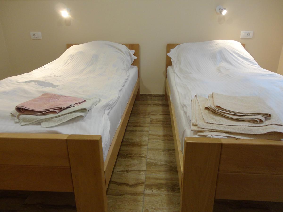 Prenociste "Magnus" Bed & Breakfast Slavonski Brod Ngoại thất bức ảnh
