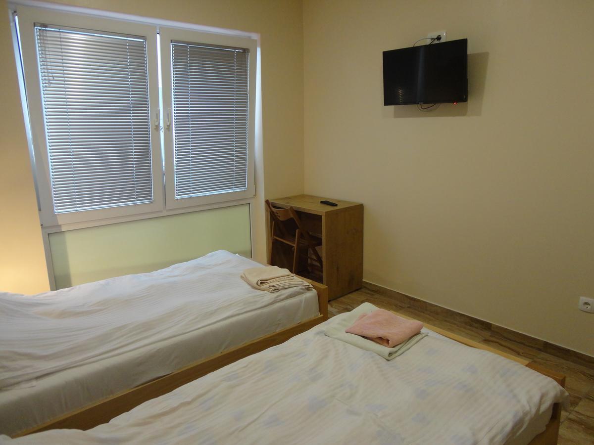Prenociste "Magnus" Bed & Breakfast Slavonski Brod Ngoại thất bức ảnh