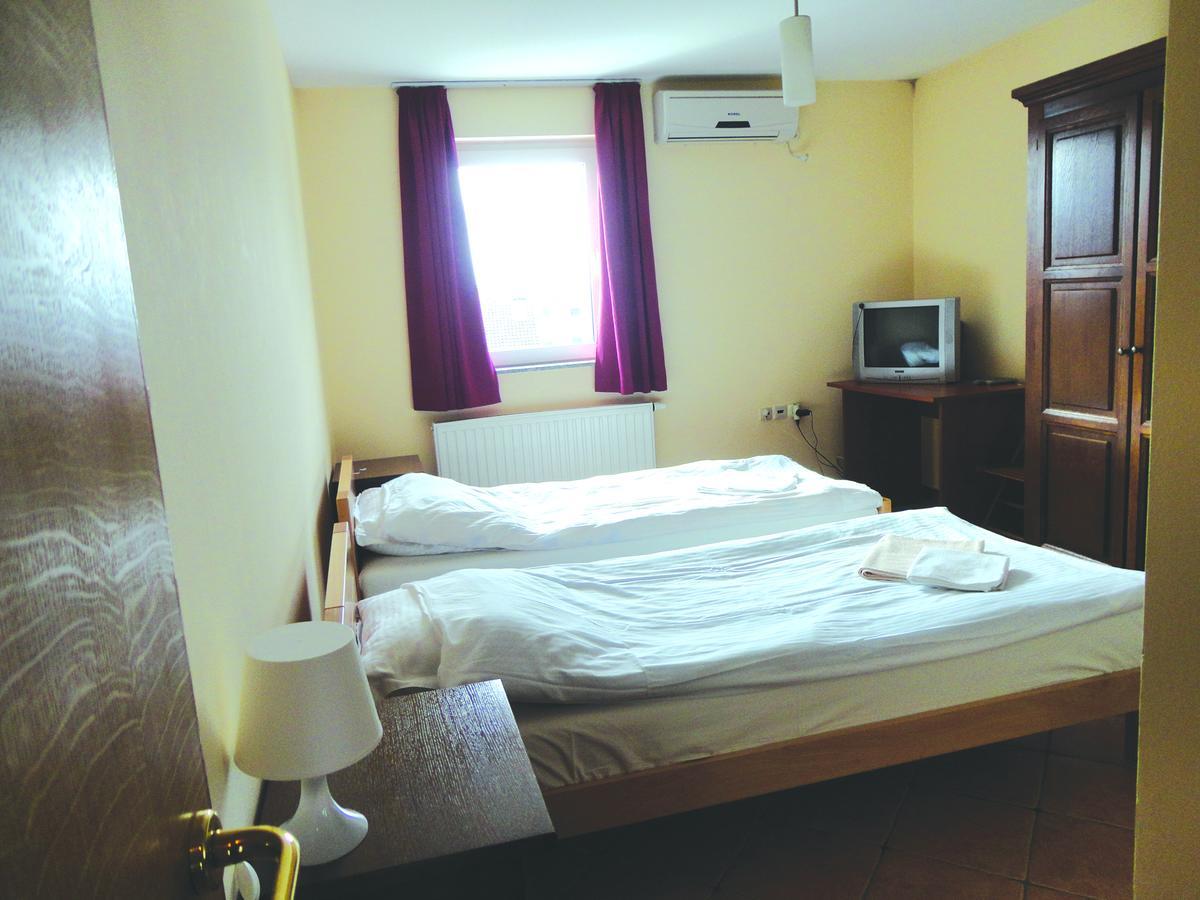 Prenociste "Magnus" Bed & Breakfast Slavonski Brod Ngoại thất bức ảnh