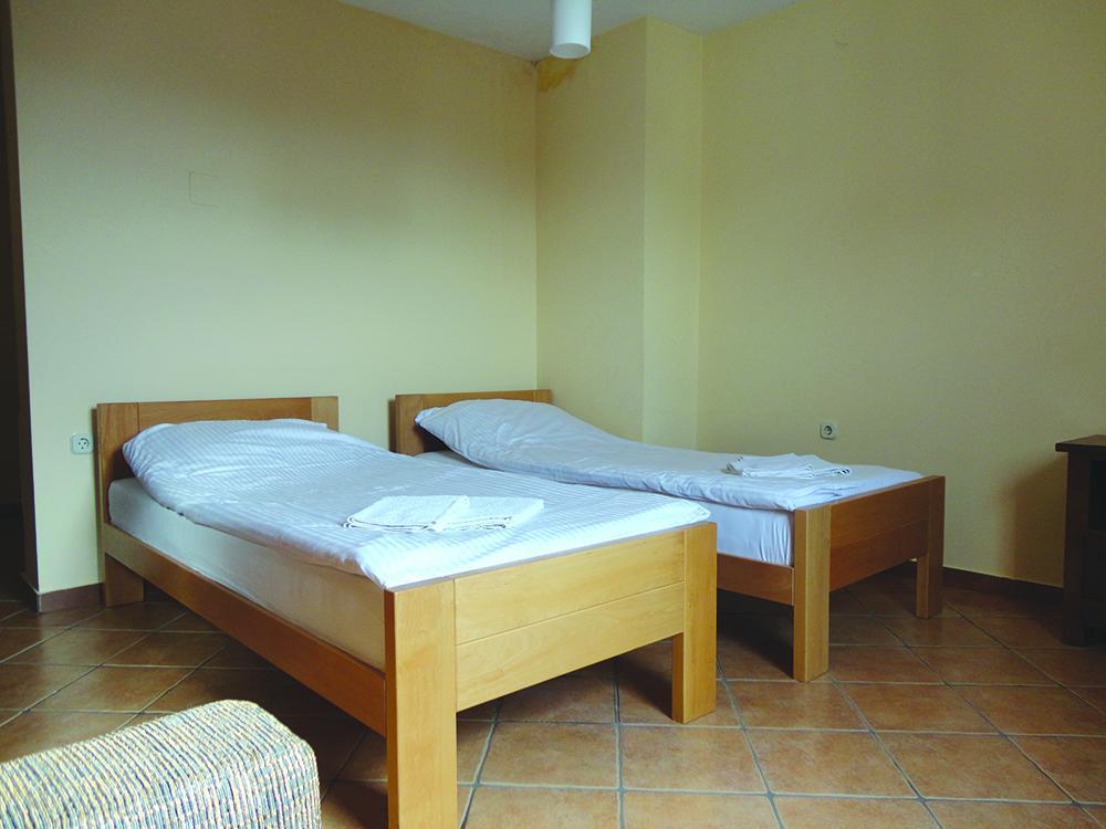 Prenociste "Magnus" Bed & Breakfast Slavonski Brod Ngoại thất bức ảnh
