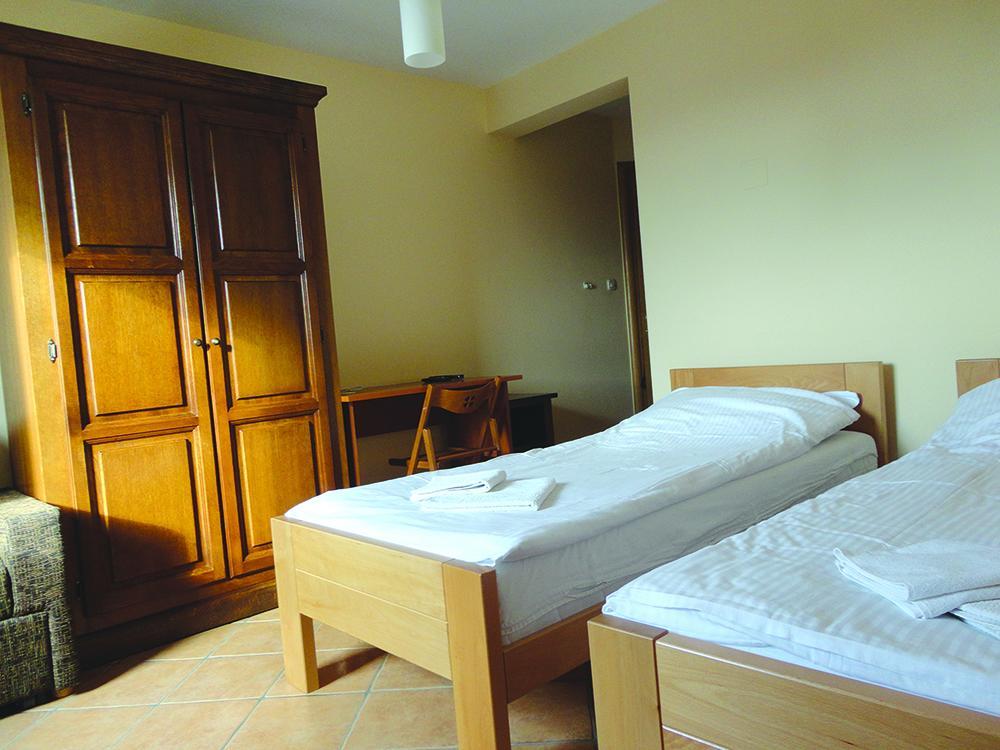 Prenociste "Magnus" Bed & Breakfast Slavonski Brod Ngoại thất bức ảnh