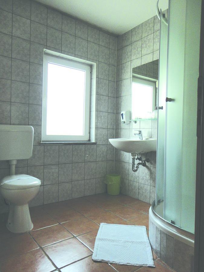 Prenociste "Magnus" Bed & Breakfast Slavonski Brod Ngoại thất bức ảnh