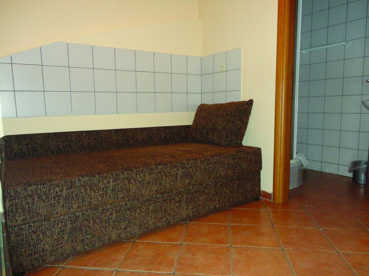 Prenociste "Magnus" Bed & Breakfast Slavonski Brod Ngoại thất bức ảnh