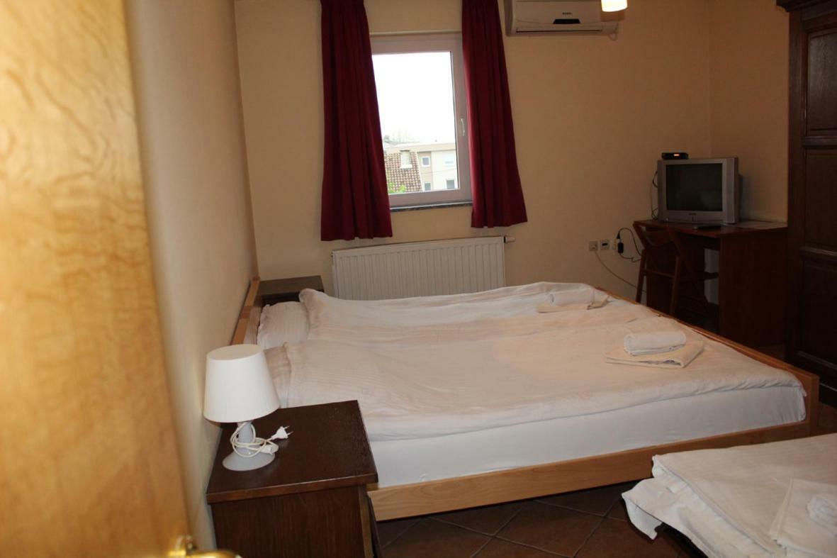 Prenociste "Magnus" Bed & Breakfast Slavonski Brod Ngoại thất bức ảnh